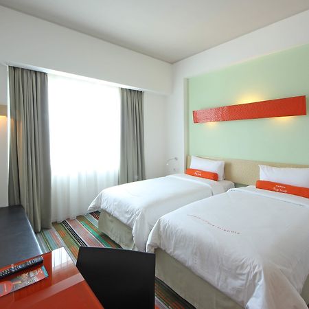 แฮริส โฮเต็ล แอนด์ คอนเวนชั่น เฟสติวัล ซิตี้ลิงค์ Hotel บันดุง ภายนอก รูปภาพ
