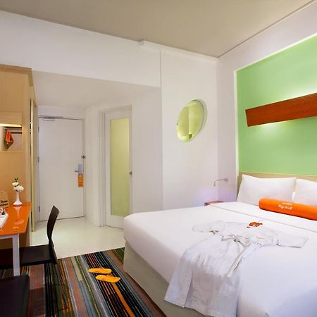 แฮริส โฮเต็ล แอนด์ คอนเวนชั่น เฟสติวัล ซิตี้ลิงค์ Hotel บันดุง ภายนอก รูปภาพ