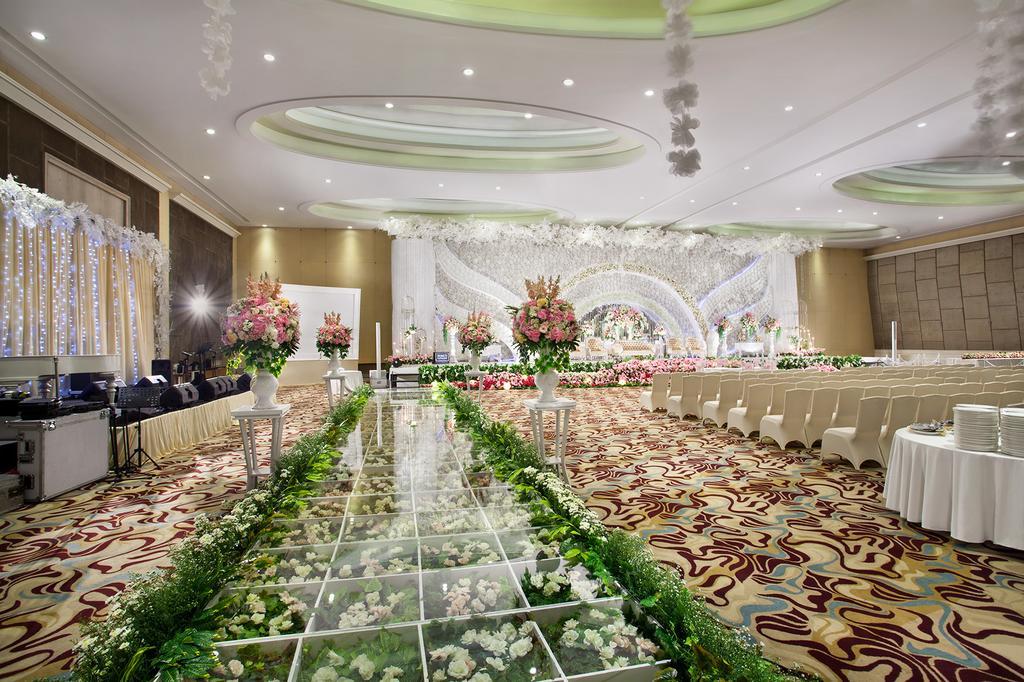 แฮริส โฮเต็ล แอนด์ คอนเวนชั่น เฟสติวัล ซิตี้ลิงค์ Hotel บันดุง ภายนอก รูปภาพ